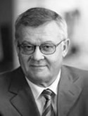 Portrait Prof. Dr. Peter M. Knoll